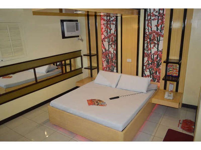 Hotel Sogo Edsa Caloocan Bagian luar foto