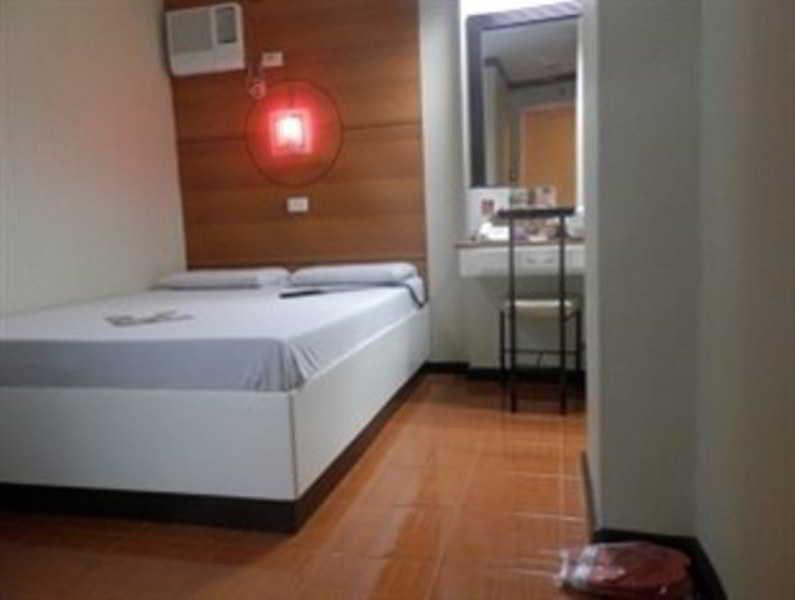 Hotel Sogo Edsa Caloocan Bagian luar foto
