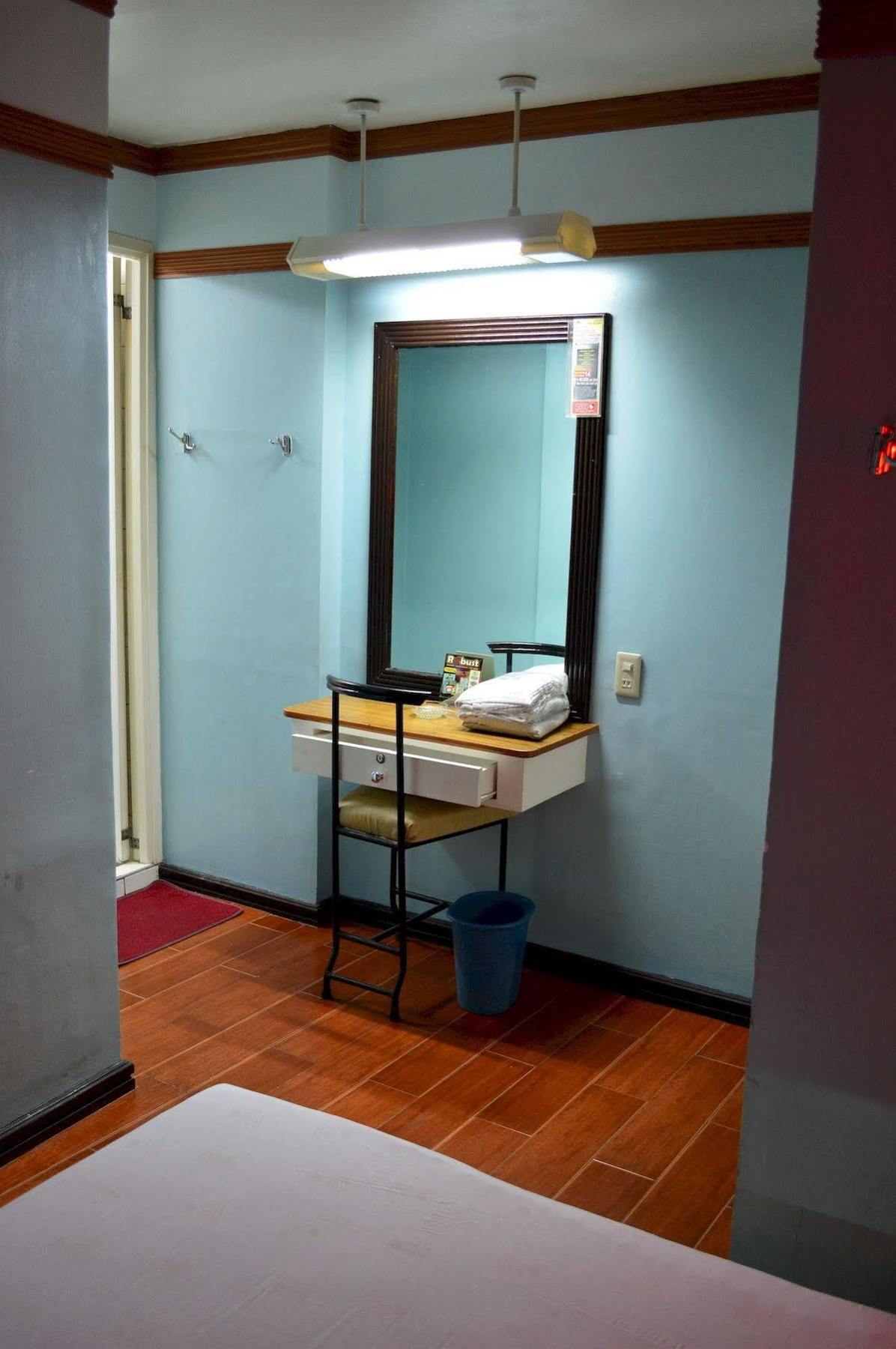 Hotel Sogo Edsa Caloocan Bagian luar foto