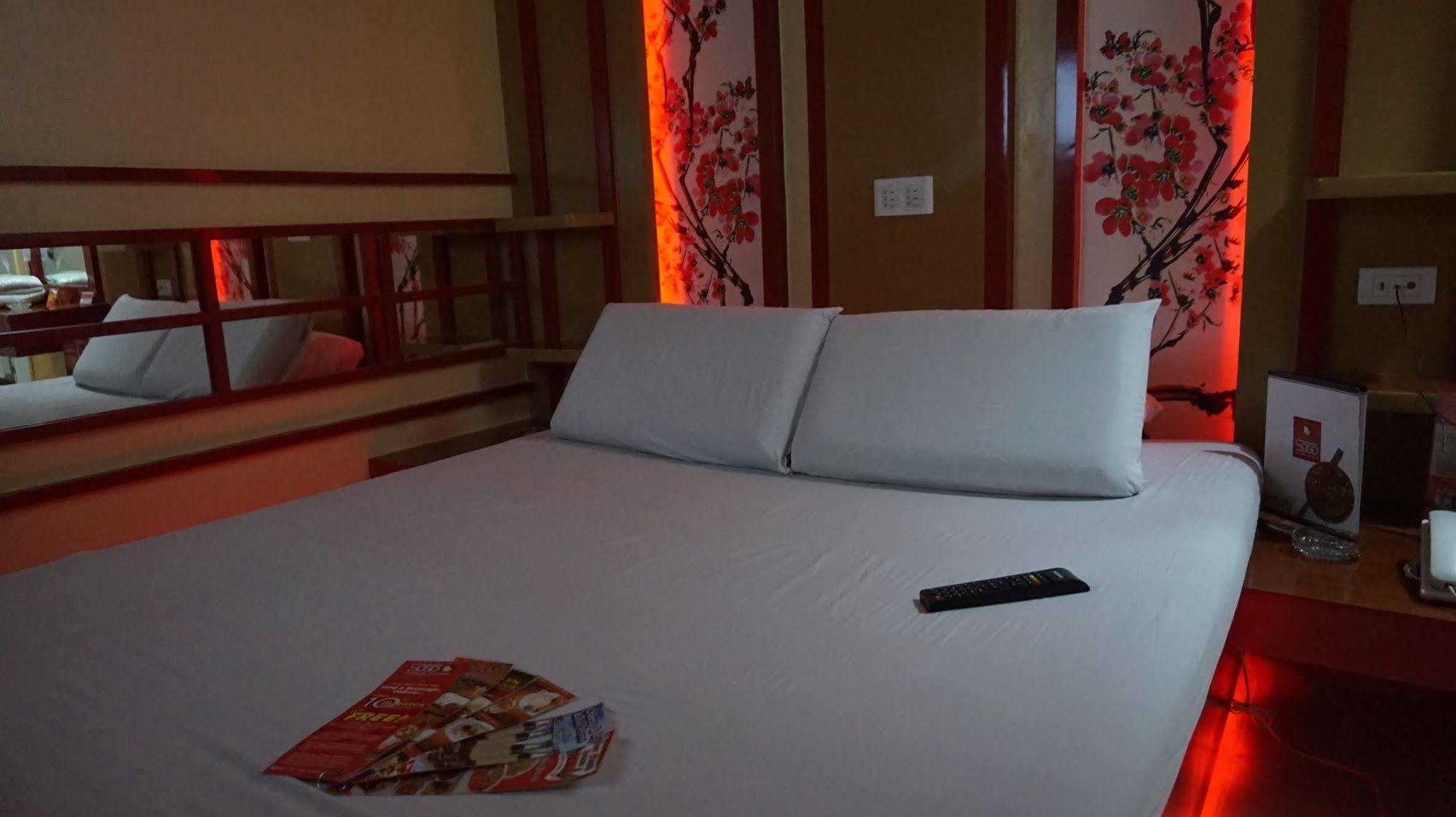 Hotel Sogo Edsa Caloocan Bagian luar foto