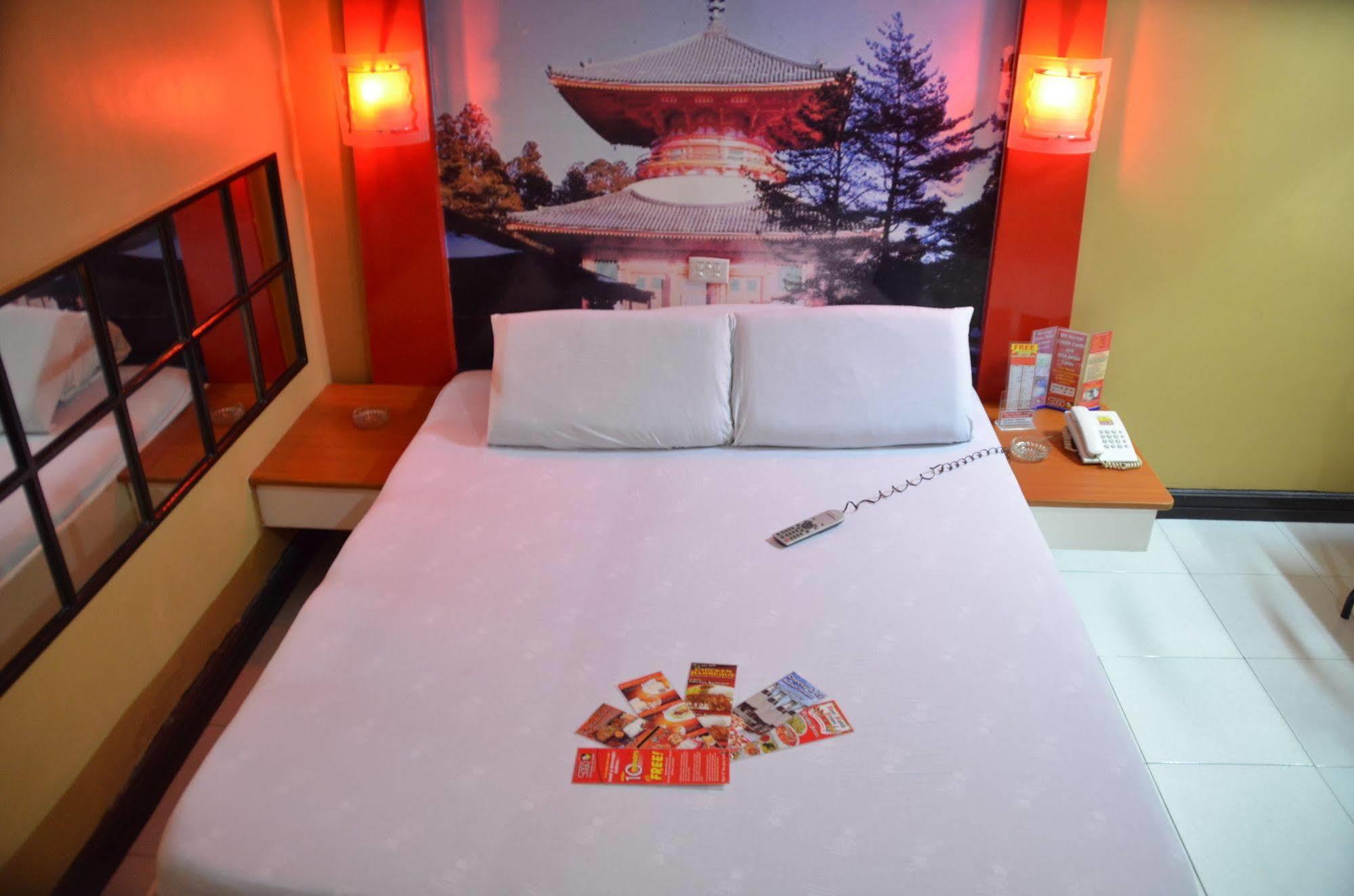 Hotel Sogo Edsa Caloocan Bagian luar foto