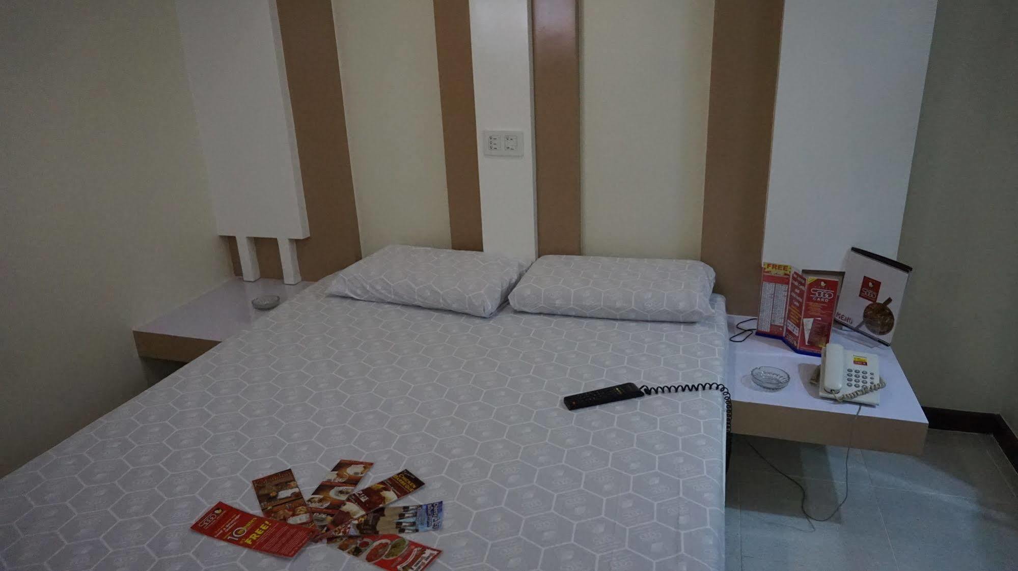 Hotel Sogo Edsa Caloocan Bagian luar foto
